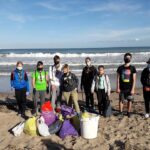 Пластуни прибирали пляж у Валенсії