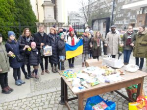 Пластуни Вроцлава допомагають українським біженцям та збирають гуманітарну допомогу