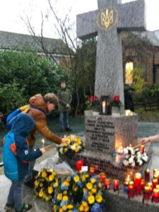 Пластуни у Лондоні на Актоні запалити свічку пам'яті за жертвами Голодомору 1932-1933