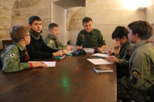 Пластуни у Парижі згадали про дві важливі дати листопада