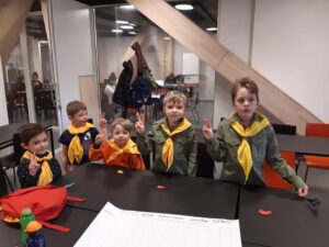 Пластуни з Гельсінкі на своїх сходинах вшанували Героїв Небесної сотні