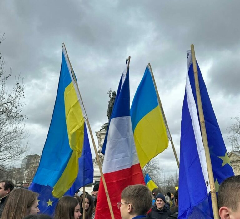 24 лютого 2024 року французькі пластуни взяли участь у марші за мир та солідарність з Україною