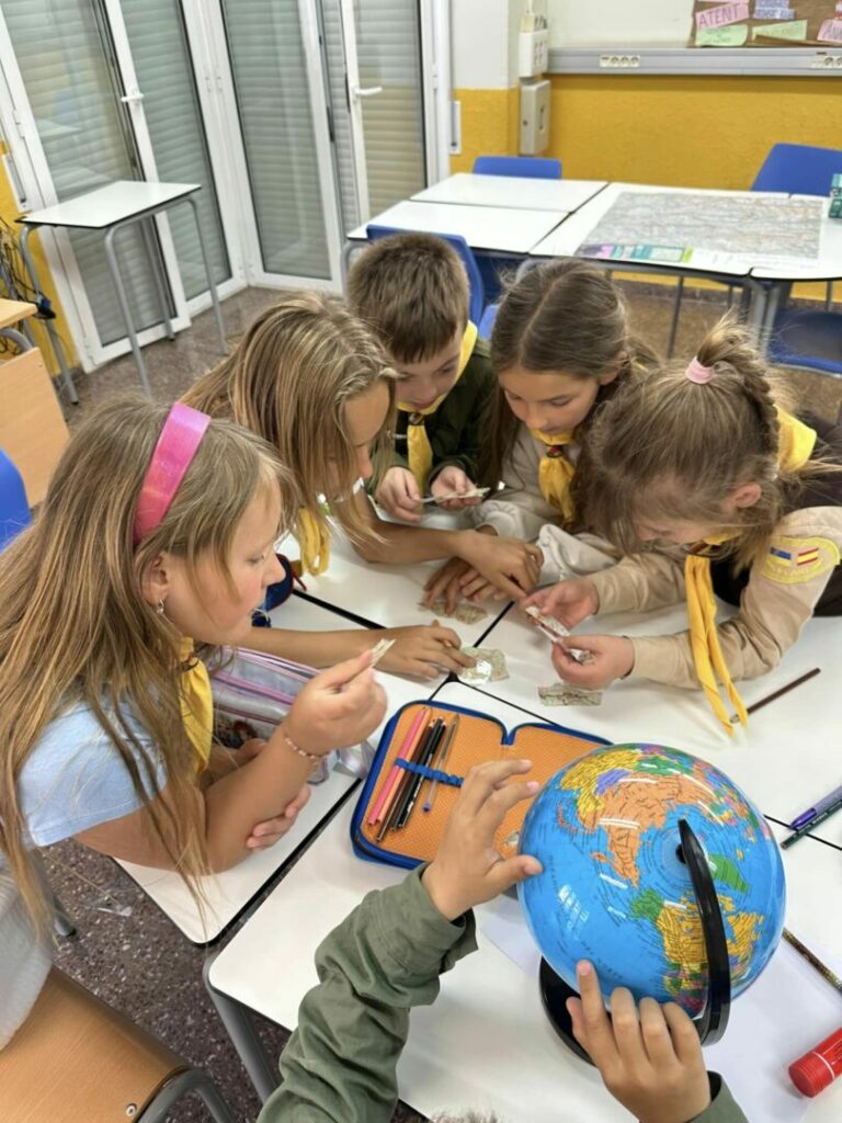 Пластові новаки Барселони знайомились з картографією