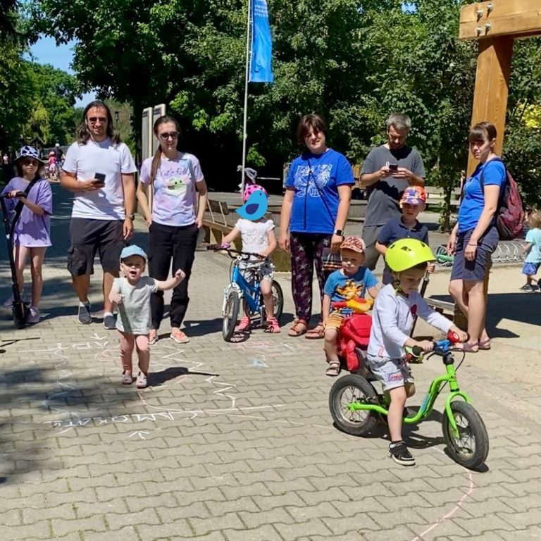 Як пластові пташата Братислави вмілість “Колесун” здавали