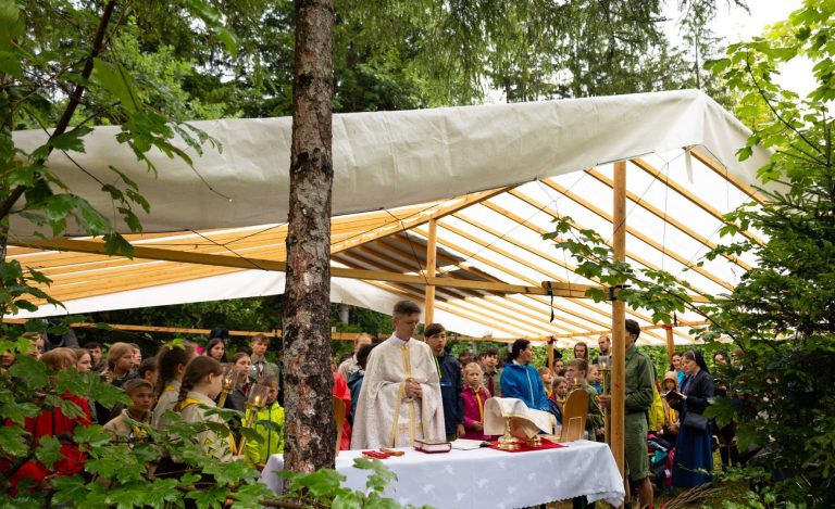 У передгір’ї Альп проходить Крайовий табір УПЮ «Південь» пластунів Німеччини