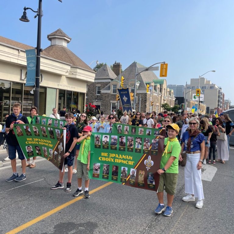 Пластуни станиці Торонто пройшли дефілядою під час BWV Toronto Ukrainian Festival