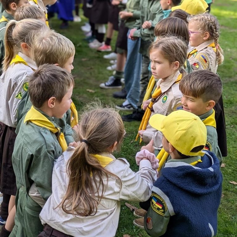 Сходини пластунів Дюссельдорфа були присвячені Дню захисників України