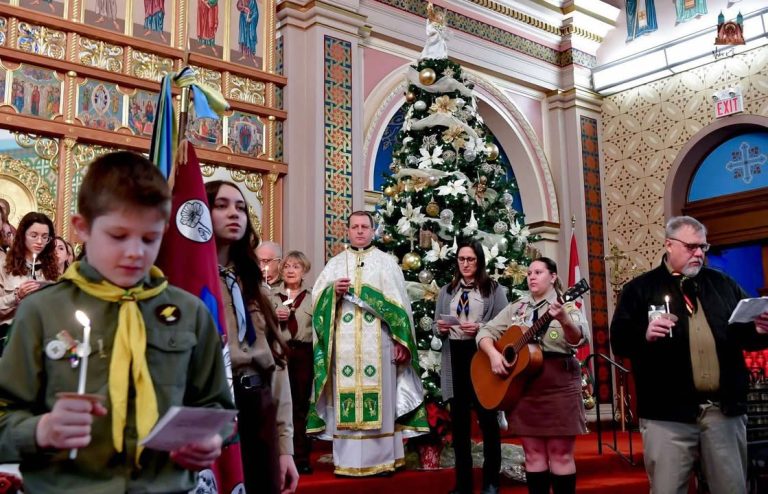 Вифлеємський Вогонь Миру завітав до українців Вінніпеґа, Канада