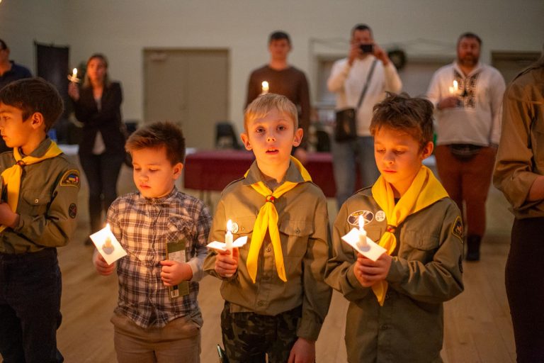 Пластова Свічечка 2024 та церемонія передачі Вифлеємського Вогню Миру у станиці Кітченер-Ватерлу