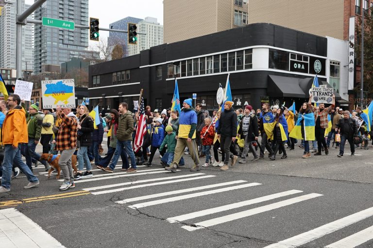 Пластуни Сієтла долучилися до маршу з нагоди 3 річниці нападу росії на Україну