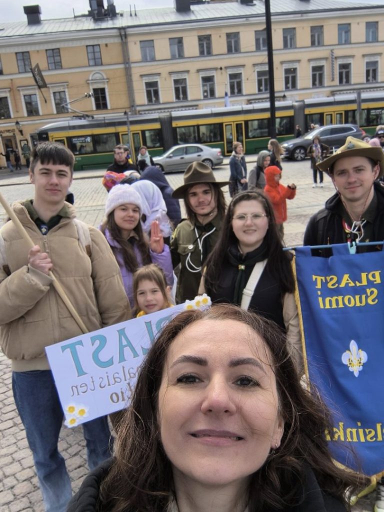 27 квітня 2025 пластуни  вперше взяли участь у великому параді скаутів Фінляндії