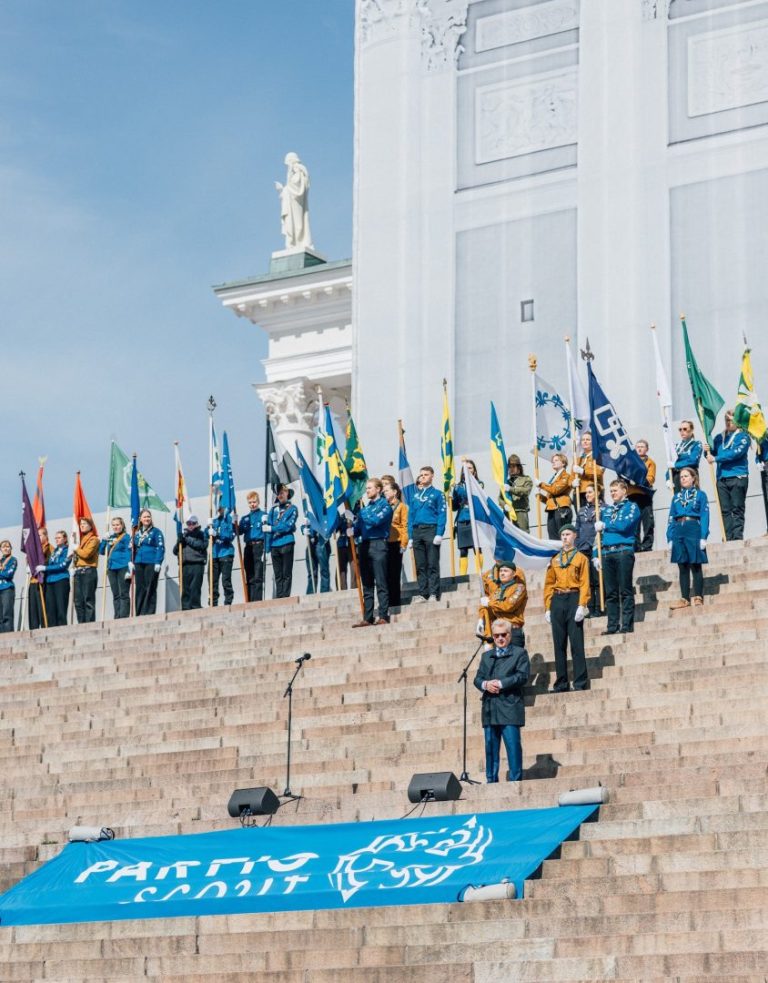 27 квітня 2025 пластуни  вперше взяли участь у великому параді скаутів Фінляндії