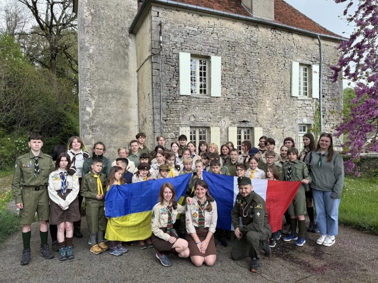 Пластуни Женеви доєднались до мандрівки в Бургундії!
