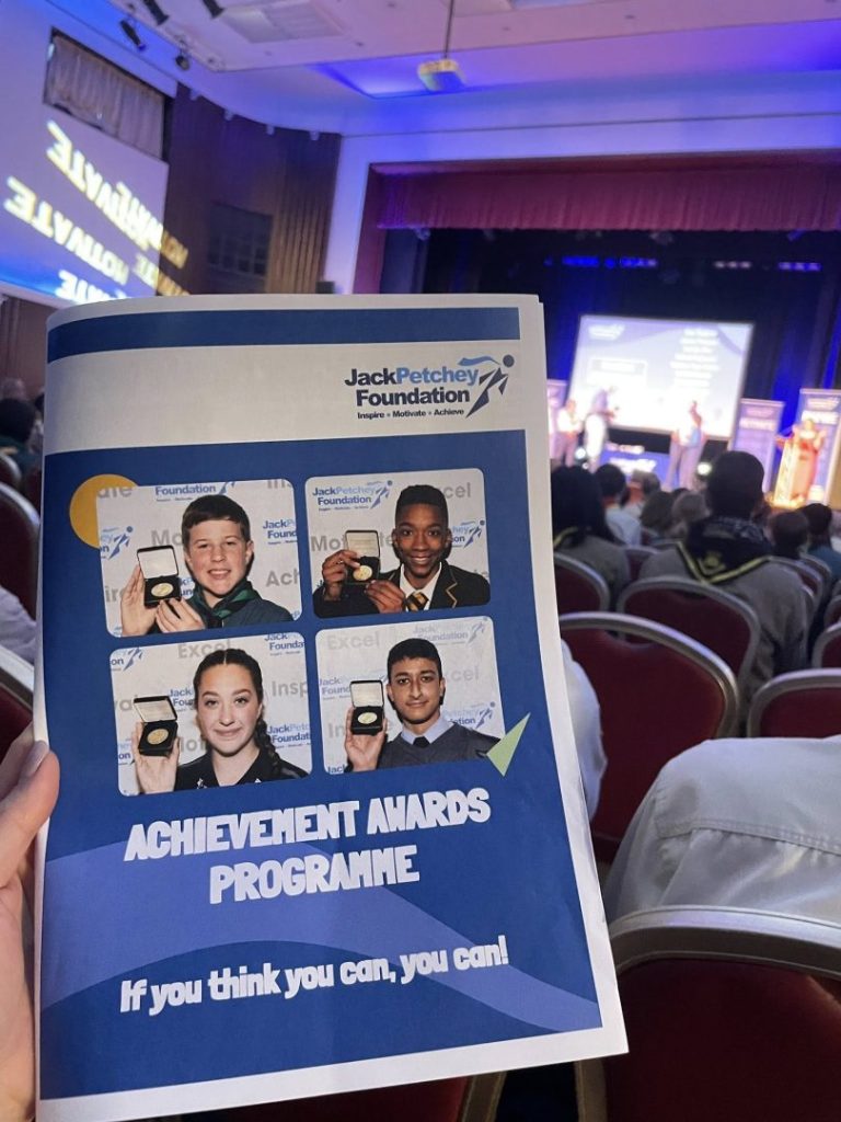 Пластуни Лондона отримали відзнаку Jack Petchey Award
