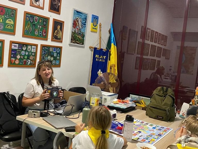 18 травня 2025 пластуни Валенсії пізнавали світ фотографій