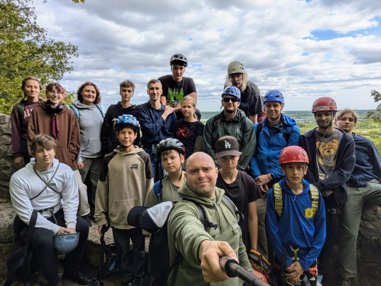 Пластуни Станиці Кітченер-Ватерлу долучилися до мандрівки на Rattlesnake Point