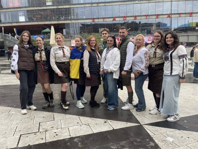 Пластуни Стокгольма взяли участь у святкуваннях до Дня Незалежності України