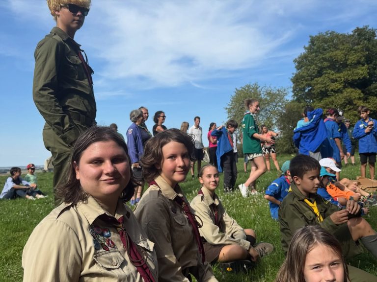 Пластуни Бургундії вперше взяли участь у Дні Відкритих Дверей разом зі скаутами