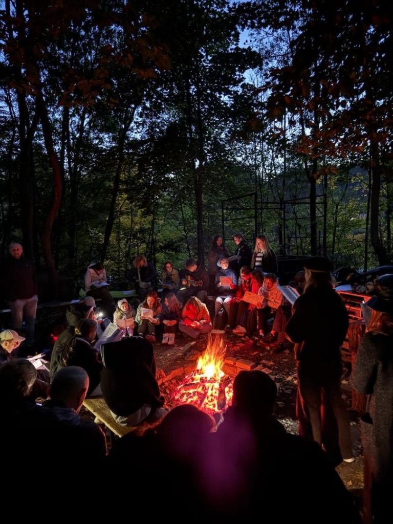 18 жовтня 2025 у пластовому осередку в Празі відбулася Повстанська Ватра