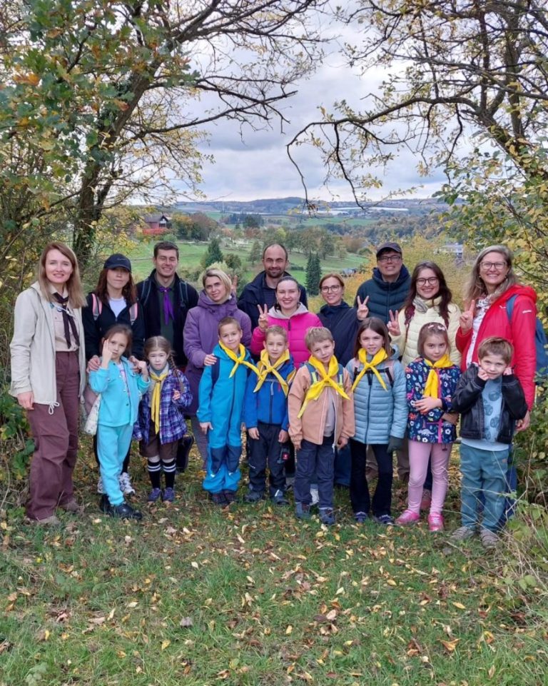 Пластуни з осередку в Бонні відбули мандрівку до вулкана Rodderberg