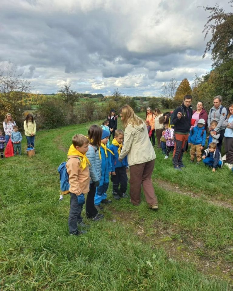 Пластуни з осередку в Бонні відбули мандрівку до вулкана Rodderberg