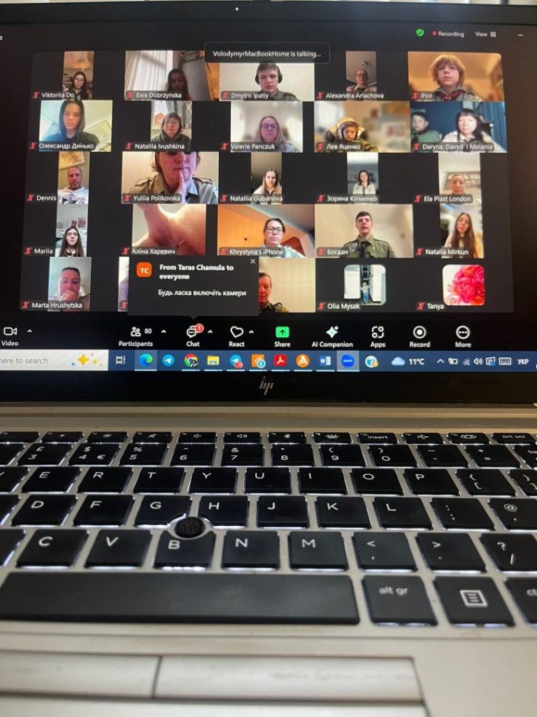 Хвилиною мовчання пластуни Лондона згадали всіх, хто загинув під час російсько-української війни