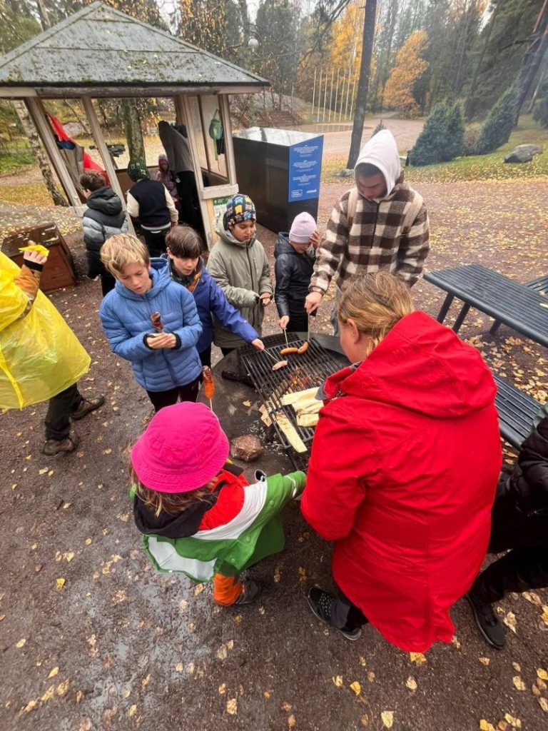 26 жовтня 2025 пластуни Фінляндії вирушили на прогульку до острова Seurasaari