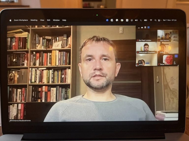 Хвилиною мовчання пластуни Лондона згадали всіх, хто загинув під час російсько-української війни