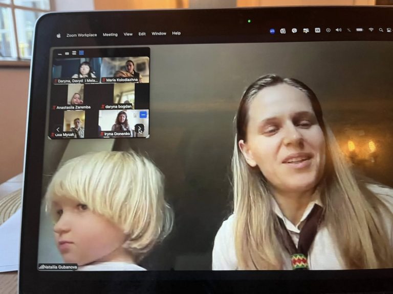 Хвилиною мовчання пластуни Лондона згадали всіх, хто загинув під час російсько-української війни