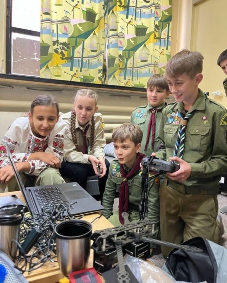 25 жовтня 2025 року пластуни Братислави провели перший авіаційний вишкіл