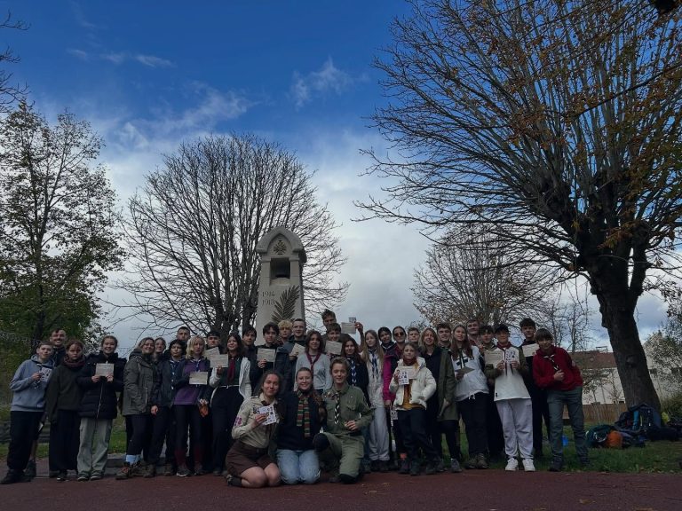 1-2 листопада пластуни Парижа відзначили річницю Листопадового Чину