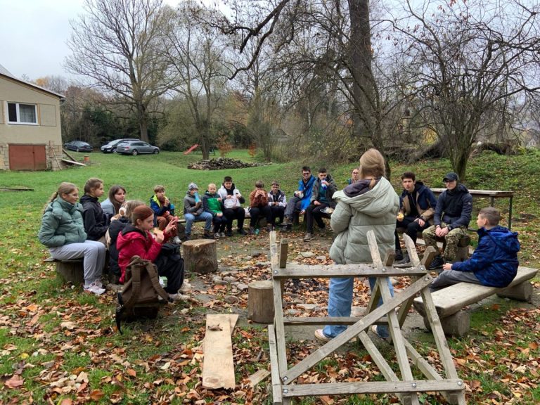 1–2 листопада 2025 пластуни Острави відправився у мандрівку “Володарі 4 стихій”