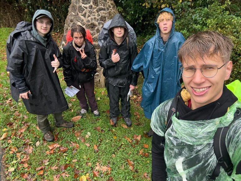 1-2 листопада пластуни Парижа відзначили річницю Листопадового Чину