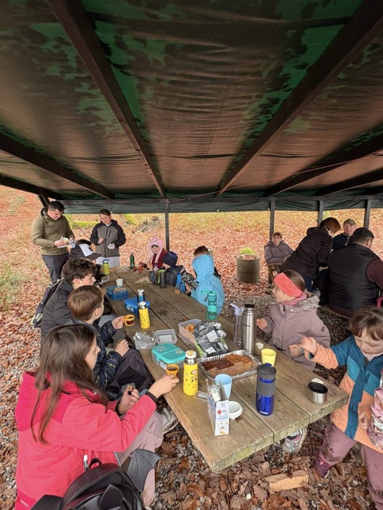 9 листопада 2025 пластуни осередку Рандерс мали мандрівку на найвищу гору Данії