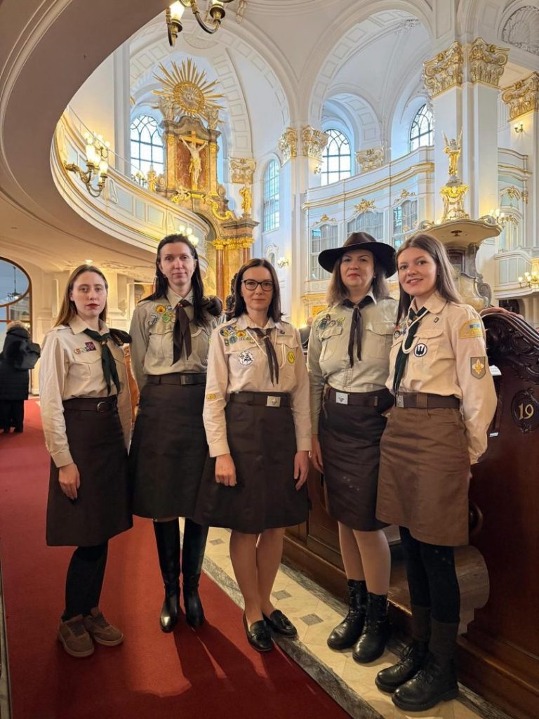 16 листопада 2025 пластунки Гамбурга доєдналися до заходу приуроченому Дню скорботи