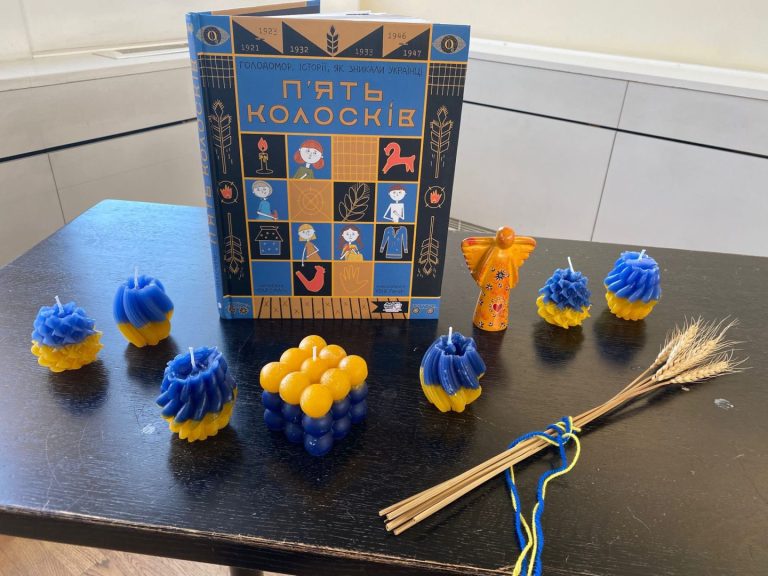 15 листопада 2025 року у Стокгольмі пластуни виготовляли свої свічки памʼяті