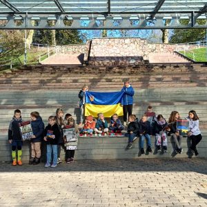 22 листопада 2025 року пластуни Доностії вшанували пам’ять мільйонів невинних жертв Голодоморів