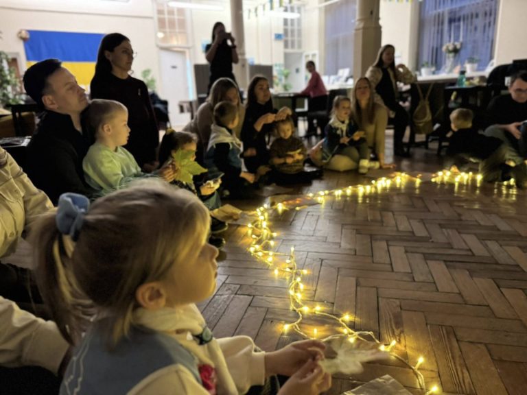 Лондонські пташата провели сходини у День пам’яті жертв Голодомору