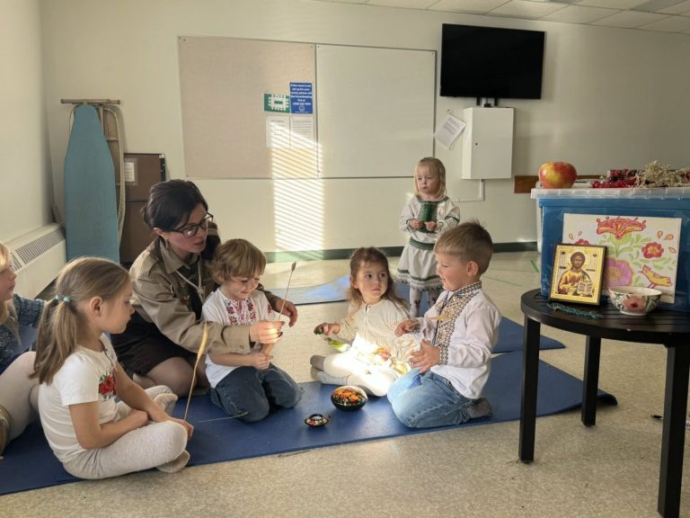 22 листопада 2025 пластуни Саскатуна вшанували пам’ять жертв голодоморів