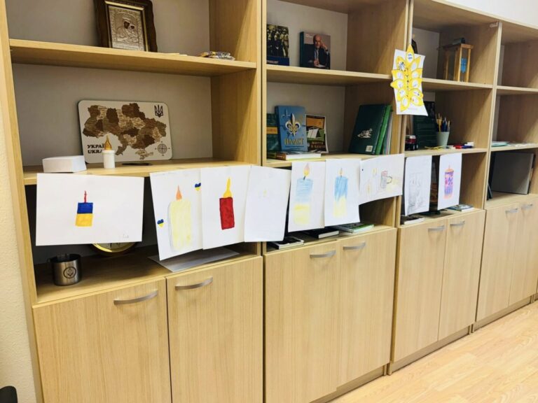 Найменші пластуни Латвії провели сходини про те, чому важливо пам’ятати та берегти правду