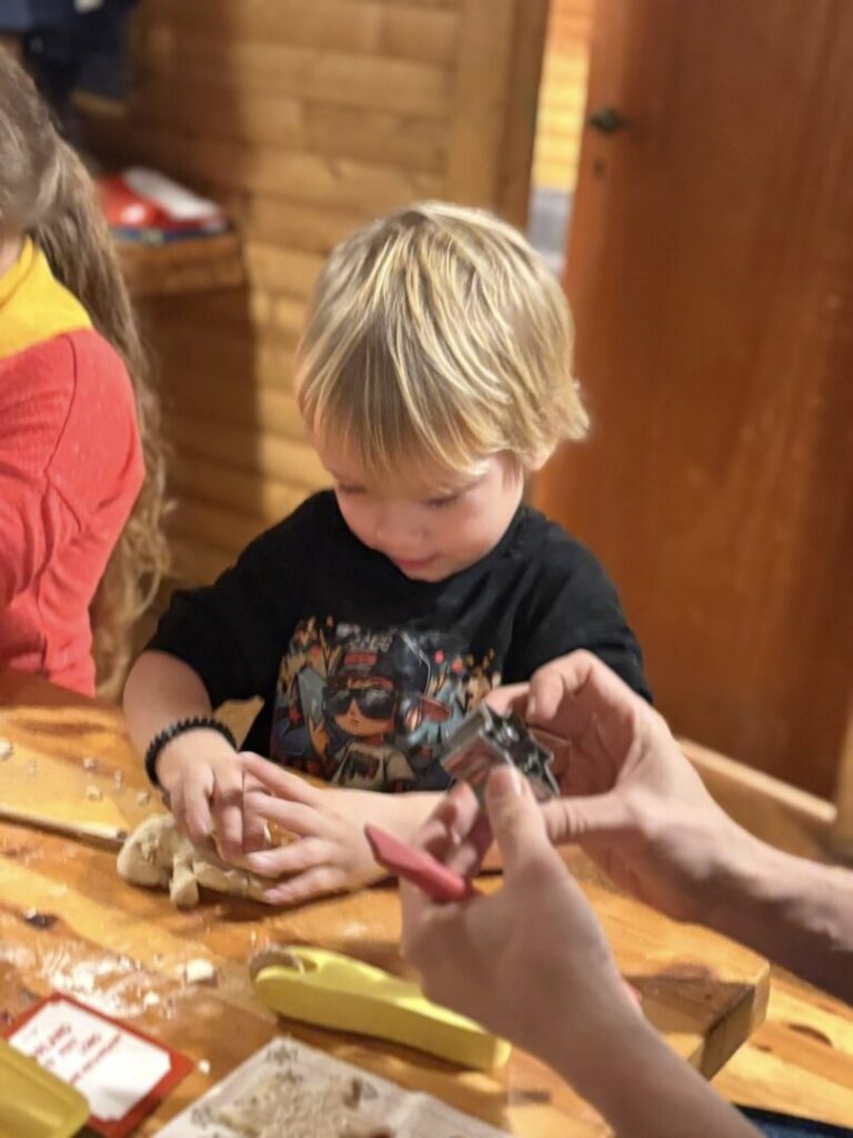 30 листопада 2025 року пластуни Копенгагена провели Майстерня Святого Миколая