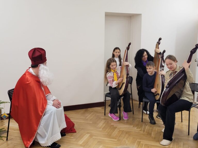 6 грудня 2025 відбулись сходини Пласту в Латвії на Святого Миколая