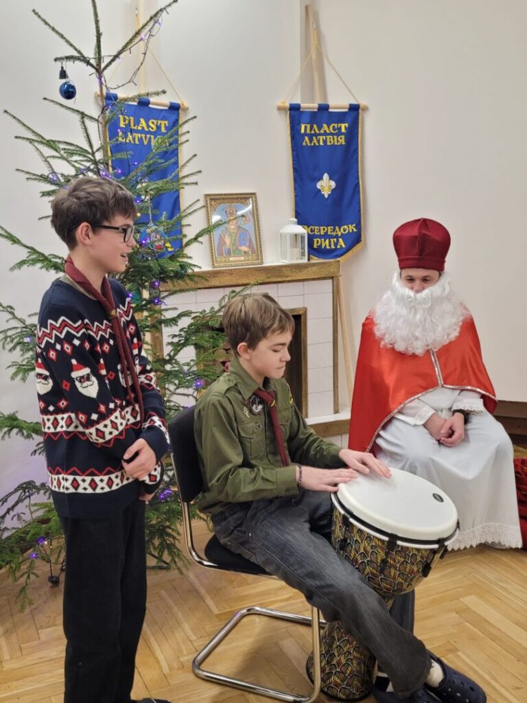 6 грудня 2025 відбулись сходини Пласту в Латвії на Святого Миколая