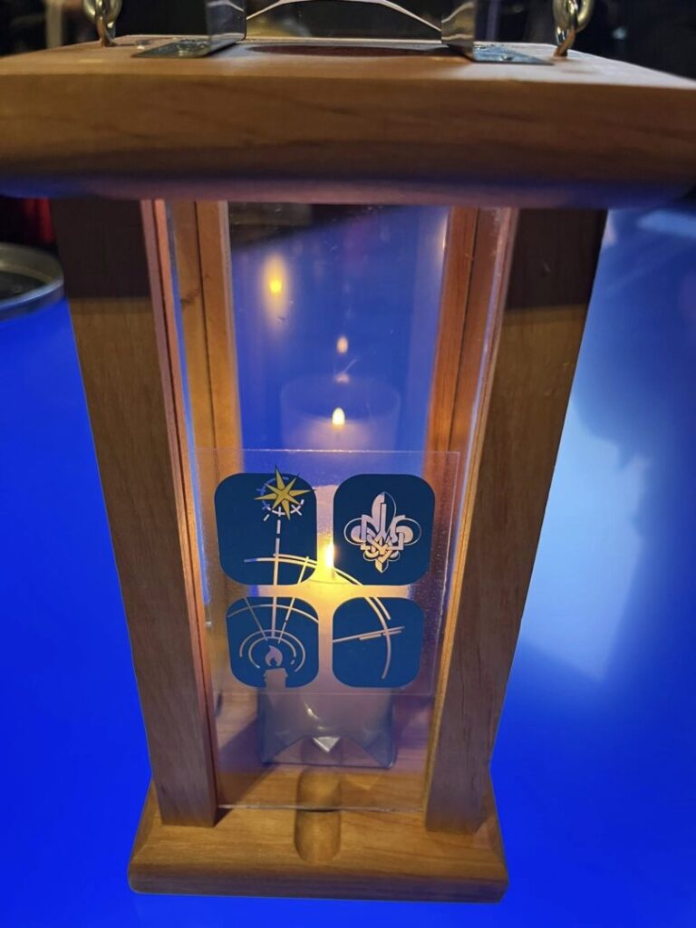 У Лінці делегація Українського Пласту отримала Вифлеємський Вогонь Миру