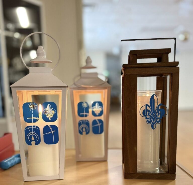 7 грудня 2025 пластуни передали Вифлеємський Вогонь Миру українській громаді Саскатуна