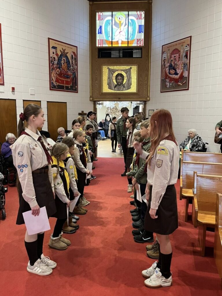 7 грудня 2025 пластуни передали Вифлеємський Вогонь Миру українській громаді Саскатуна