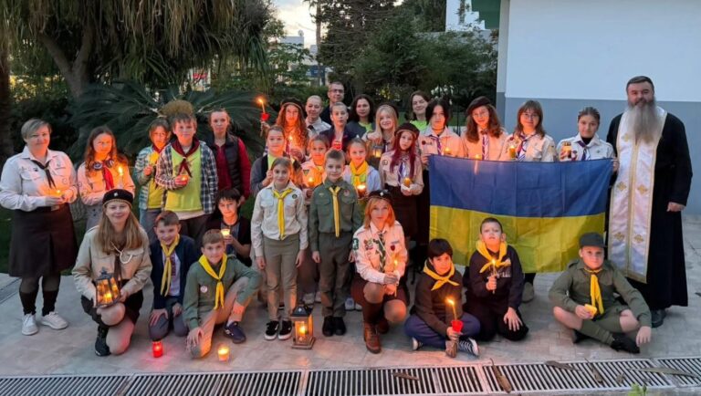 Українські пластуни передали Вифлеємський Вогонь Миру в Лімасолі