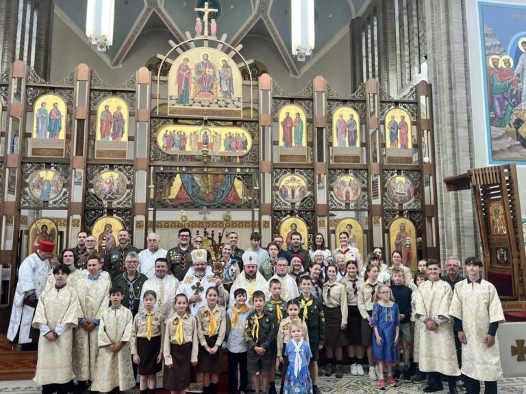 14 грудня 2025 року пластуни в Мельбурні передали Вифлеємський вогонь миру Блаженнішому Святославові