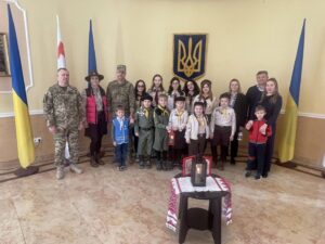 Пластуни в Тбілісі передали Вифлеємський Вогонь