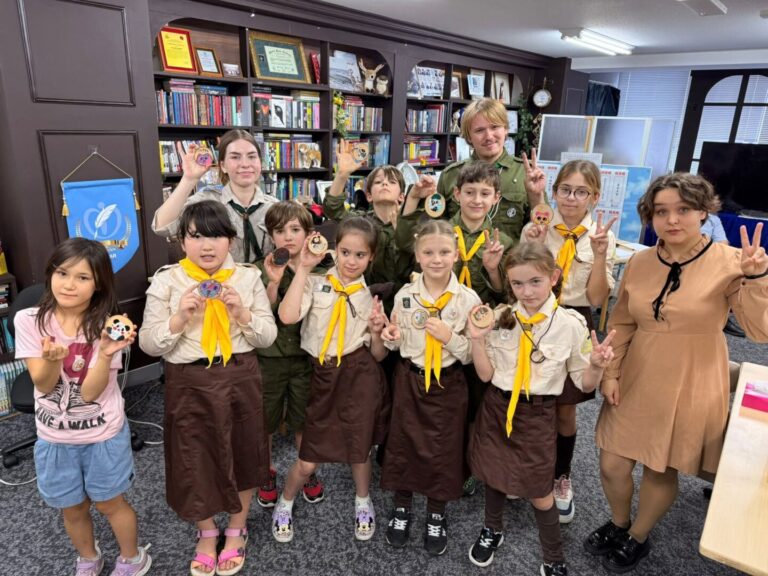 17 жовтня 2026 “Допитливі пандочки” з осередку Пласту в Японії знову зустрілись на сходинах